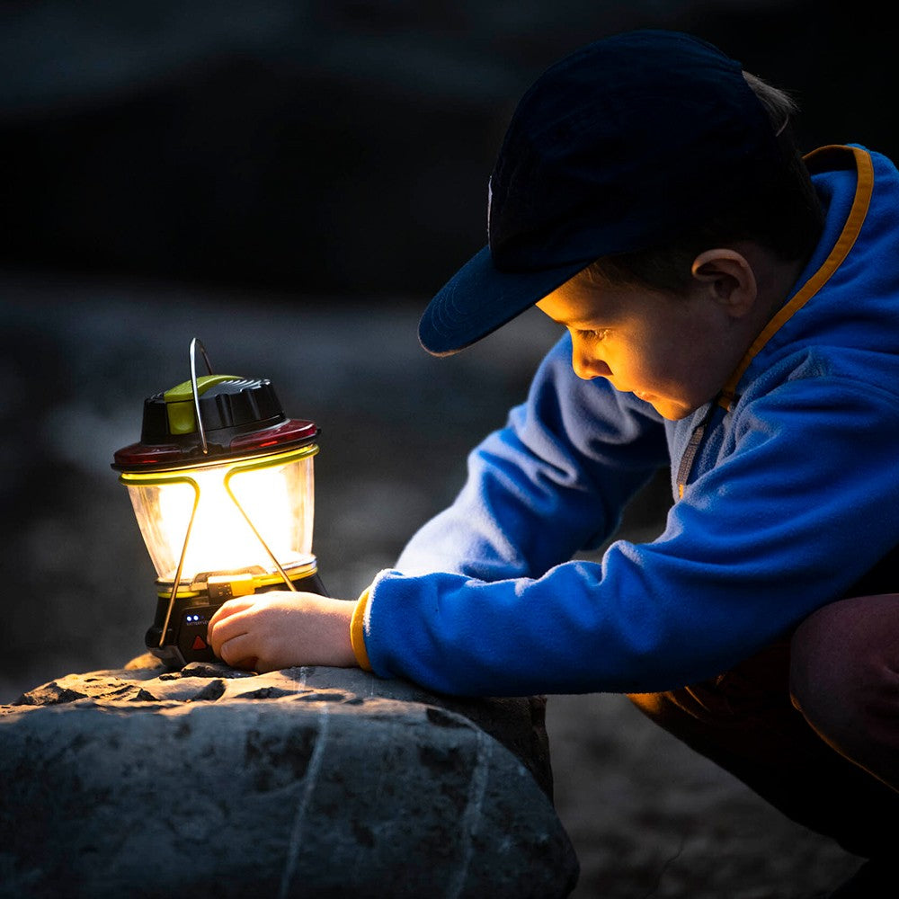 ゴールゼロmab Lighthouse 600 Camping Lantern, Hand Crank & USB Power Hub | Goal Zero